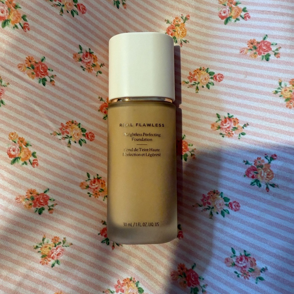 Laura Mercier Real Flawless Foundation - 3W0 Sandstone. Brand new in box